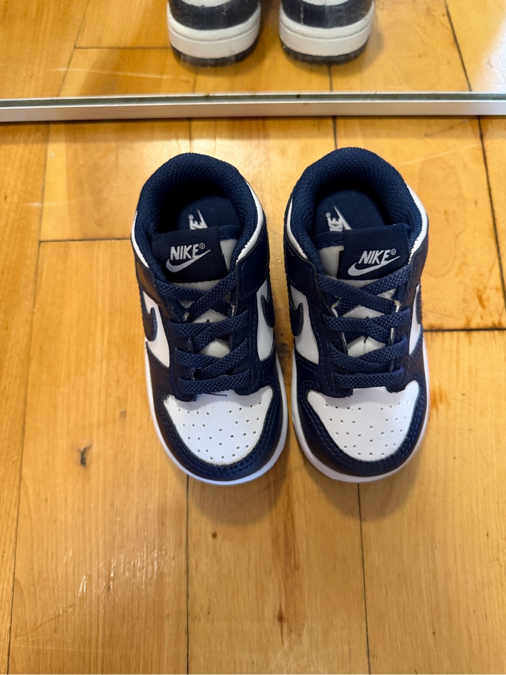 Nike Navy and White Kids Low-Top Sneakers 6c